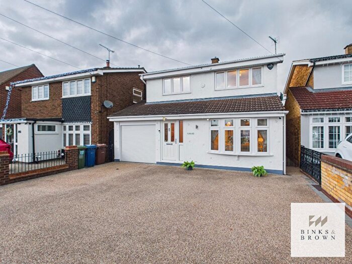 4 Bedroom Detached House For Sale In Third Avenue, Stanford Le Hope, Essex, SS17