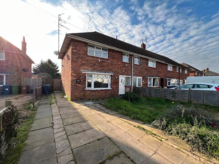 3 Bedroom Semi-Detached House To Rent In Badgeney Road, March, PE15