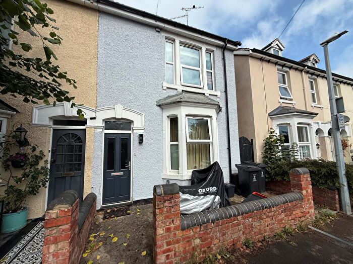 5 Bedroom Semi-Detached House For Sale In Ashford Road, Old Town, Swindon, SN1
