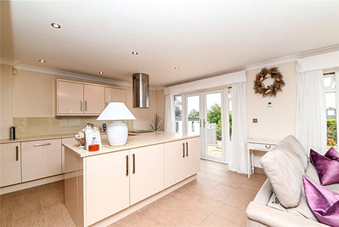 2 Bedroom Bungalow For Sale In Roebuck Close, New Milton, Hampshire, BH25
