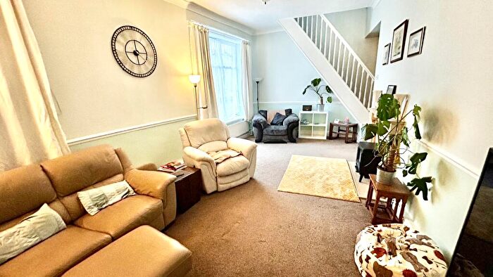 3 Bedroom End Of Terrace House For Sale In Scholey Head Lane, Cliviger, Burnley, BB10