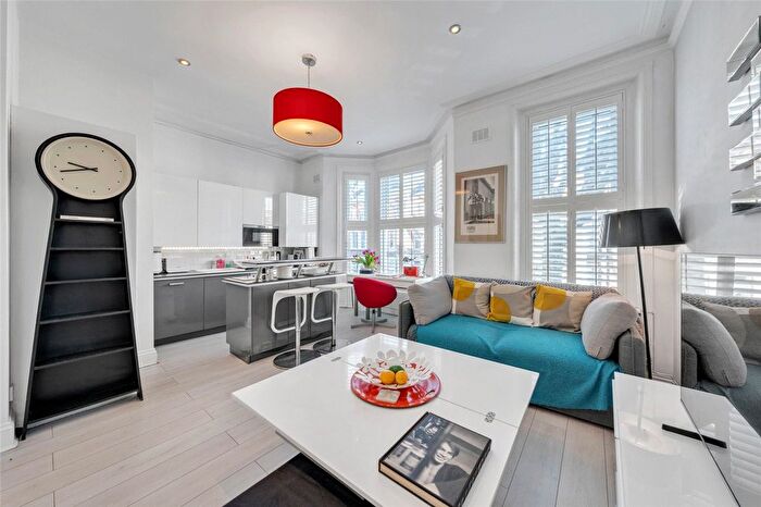 2 Bedroom Flat For Sale In Shirland Road, London, W9
