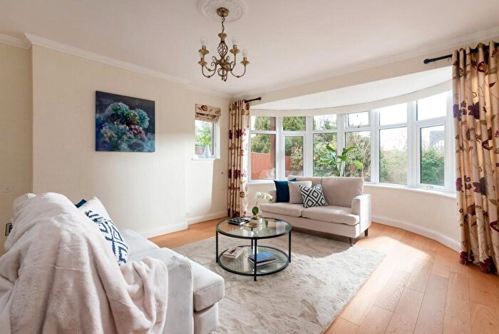 4 Bedroom Detached House For Sale In Banbury Road, Stratford-upon-Avon, CV37