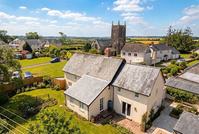 4 Bedroom Cottage For Sale In Church Street, Ashreigney, EX18