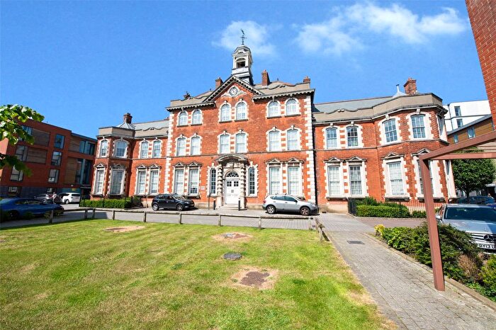 3 Bedroom Flat To Rent In Jenner Court, Colindale, NW9