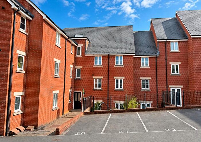 2 Bedroom Flat To Rent In Providence Court, Frome, BA11