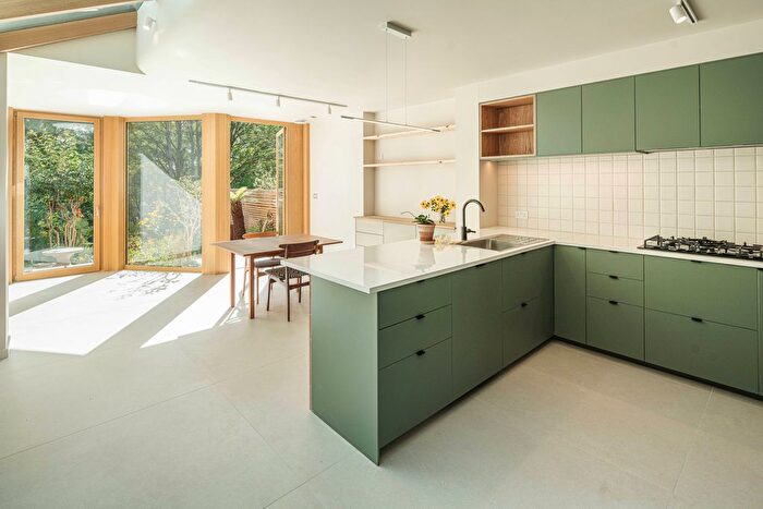 3 Bedroom Terraced House To Rent In Ivanhoe Road, London, SE5