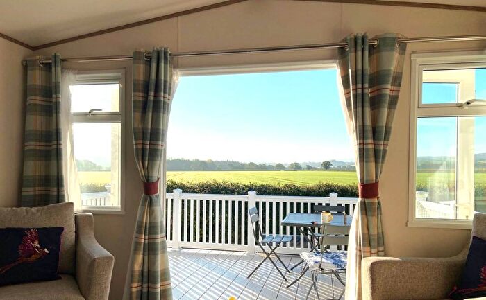 2 Bedroom Mobile/park Home For Sale In Blue Anchor, Somerset, TA24