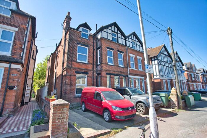 1 Bedroom Flat For Sale In Cheriton Road, Folkestone, Kent, CT19
