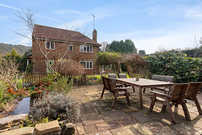 4 Bedroom Detached House For Sale In Westhumble Street, Westhumble, Dorking, RH5