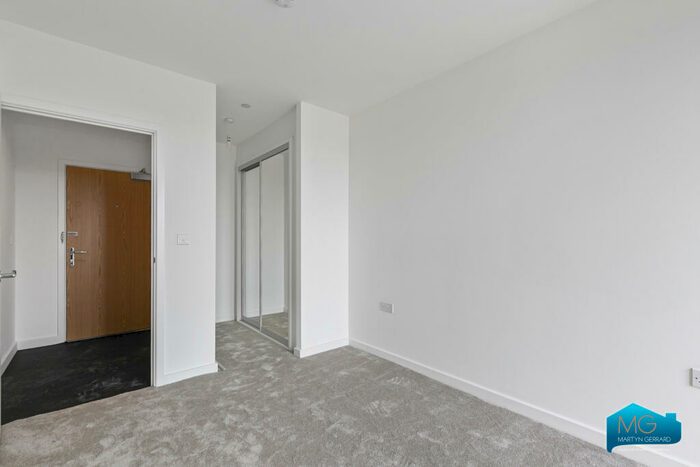 2 Bedroom Apartment To Rent In Medawar Drive, Mill Hill, London, NW7