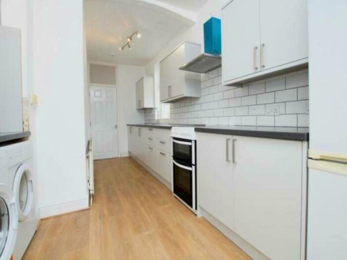 4 Bedroom End Of Terrace House To Rent In Keys Avenue, Horfield, Bristol, BS7