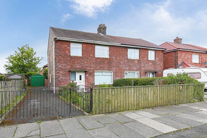 3 Bedroom Semi-Detached House For Sale In Allanville, Camperdown, NE12