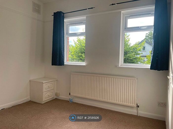 2 Bedroom Flat To Rent In Dornton Road, South Croydon, CR2