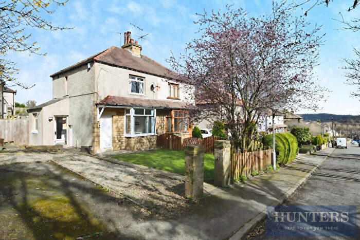 2 Bedroom Semi Detached House For Sale In Apperley Road, Apperley Bridge, BD10