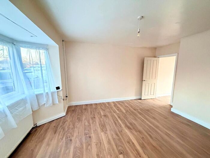 3 Bedroom Semi Detached House To Rent In Raeburn Road, Hayes, UB4