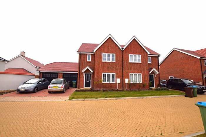 3 Bedroom Semi-Detached House To Rent In Hedgehog Way, Haddenam, HP17