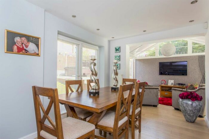 3 Bedroom Detached House To Rent In Hazel Lane, The Avenue, Repton Park, Essex, IG6