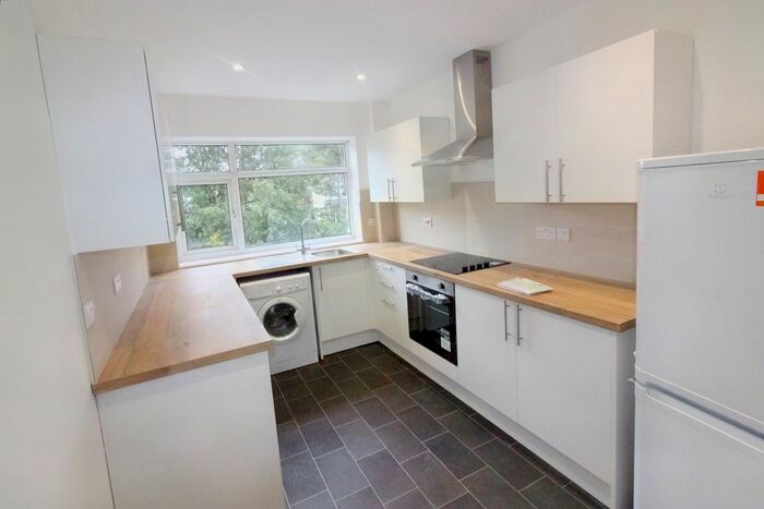 2 Bedroom Flat To Rent In Portarlington Road, Bournemouth, BH4