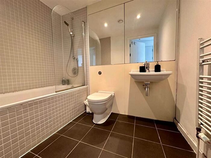 1 Bedroom Apartment For Sale In Deansgate, Manchester, Greater Manchester, M3