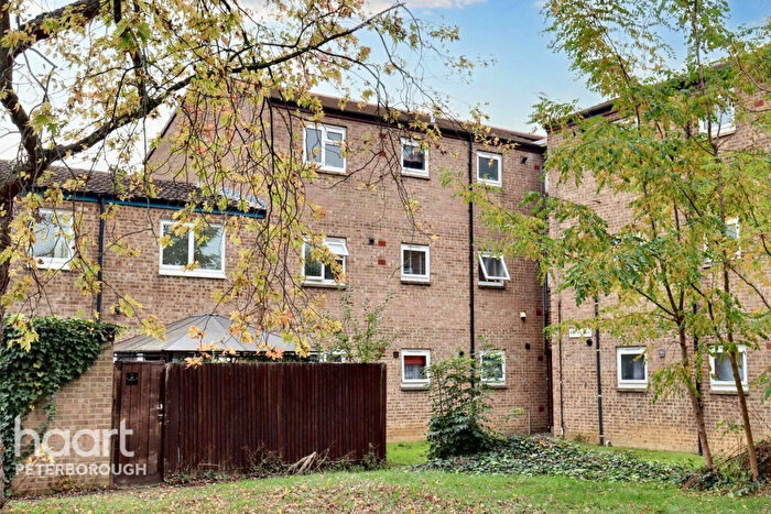 2 Bedroom Flat For Sale In Horton Walk, Westwood, PE3