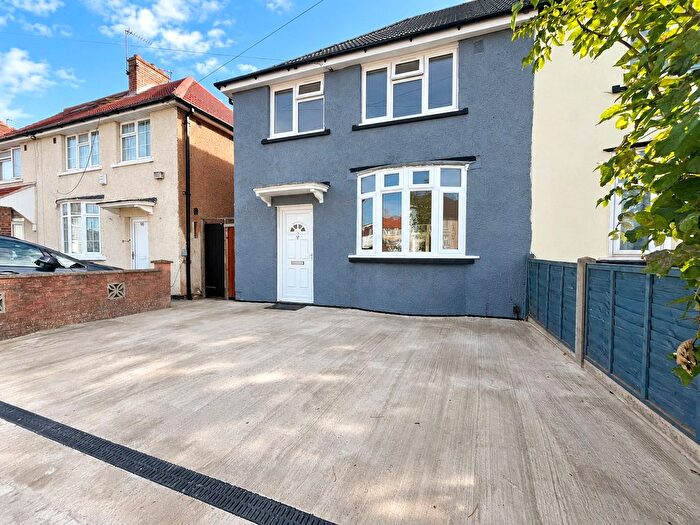 4 Bedroom Semi-Detached House To Rent In Cromwell Road, Hayes, Greater London, UB3