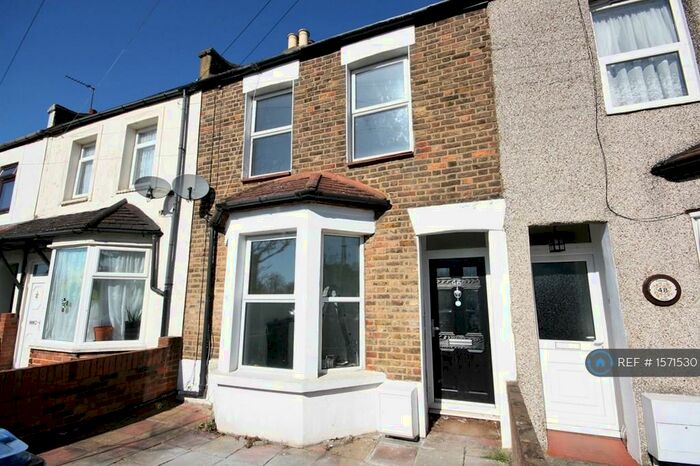 3 Bedroom Terraced House To Rent In Connop Road, Enfield, EN3
