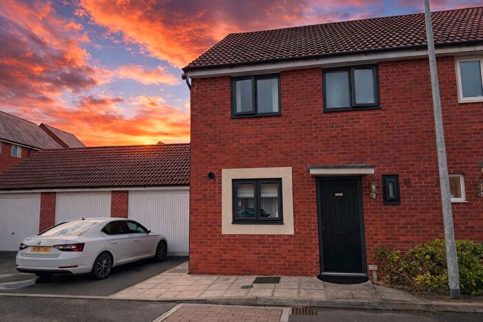 3 Bedroom Semi-Detached House For Sale In Bluebell Way, Emersons Green, Bristol, BS16