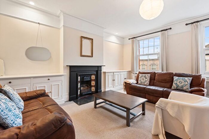 4 Bedroom Flat To Rent In Salisbury Pavement, Dawes Road, SW6