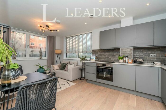 1 Bedroom Apartment To Rent In Compass Point, Southampton, SO16