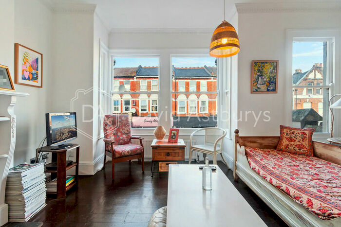 2 Bedroom Apartment To Rent In Myddleton Road, Bounds Green, London, N22