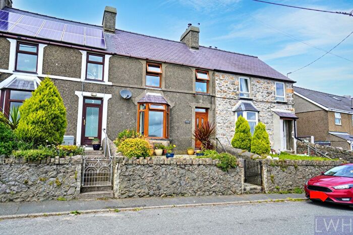 3 Bedroom Property For Sale In Moriah Terrace, Llithfaen, LL53