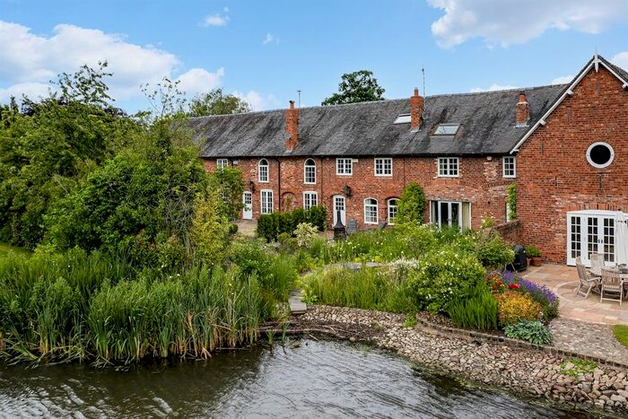 3 Bedroom Detached House For Sale In Beeston Hall Mews, Brook Lane, Beeston, Tarporley, CW6