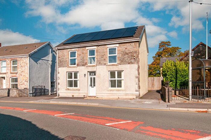 3 Bedroom Detached House For Sale In New Road, Ystradowen, Swansea, SA9