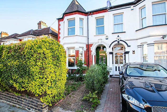 3 Bedroom Semi-Detached House To Rent In Ellison Road, Streatham, London, SW16