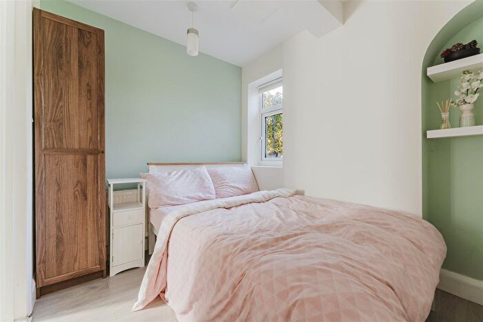 3 Bedroom End Terrace House For Sale In Bordars Road, London, W7