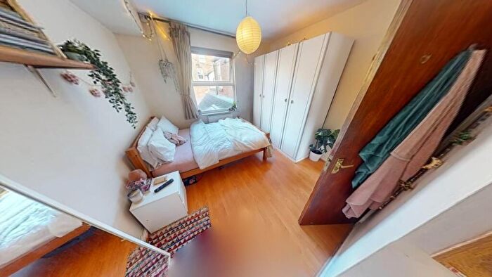 5 Bedroom Semi-Detached House To Rent In Annesley Grove, Nottingham, NG1