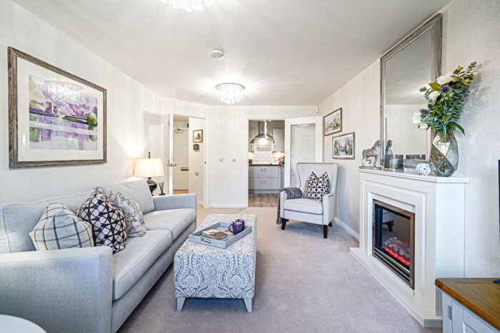 1 Bedroom Retirement Property For Sale In Highbury Lodge, Apartment, Kings Heath, B14