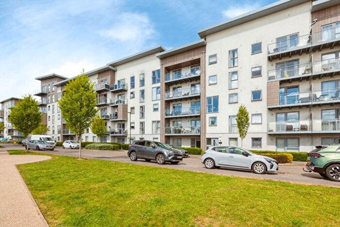 1 Bedroom Flat For Sale In Wallingford Way, Maidenhead, Berkshire, SL6