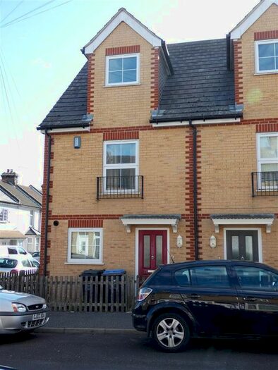3 Bedroom Property To Rent In Herbert Road, Ramsgate, CT11