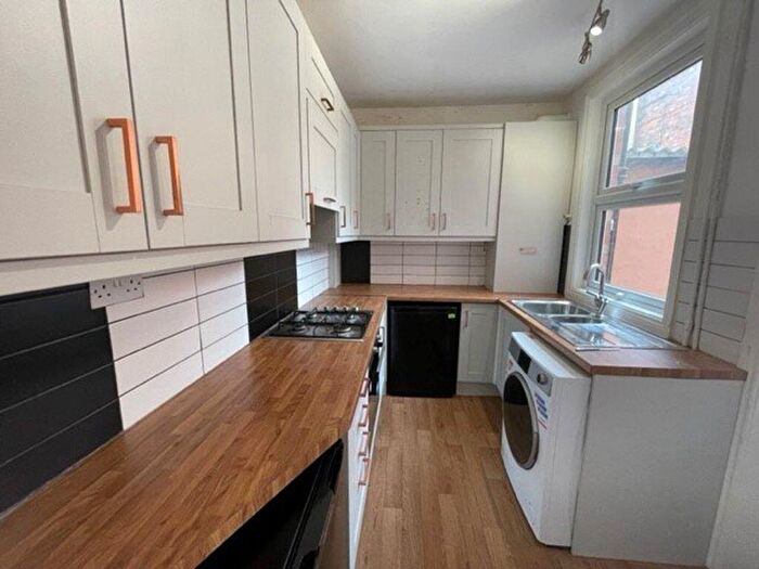 4 Bedroom Terraced House To Rent In Hartopp Road, Leicester, LE2