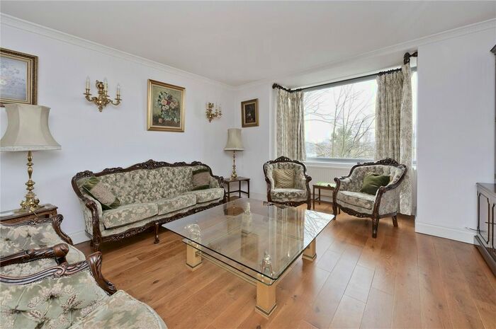 1 Bedroom Flat To Rent In Somerset Square, Kensington, London, W14