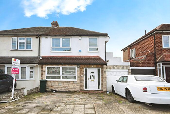 3 Bedroom Semi-Detached House For Sale In Millbrook Gardens, Gidea Park, Romford, RM2