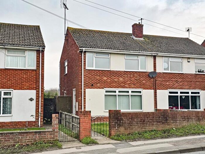 3 Bedroom Semi-Detached House To Rent In Uphill Place, Podsmead, GL1