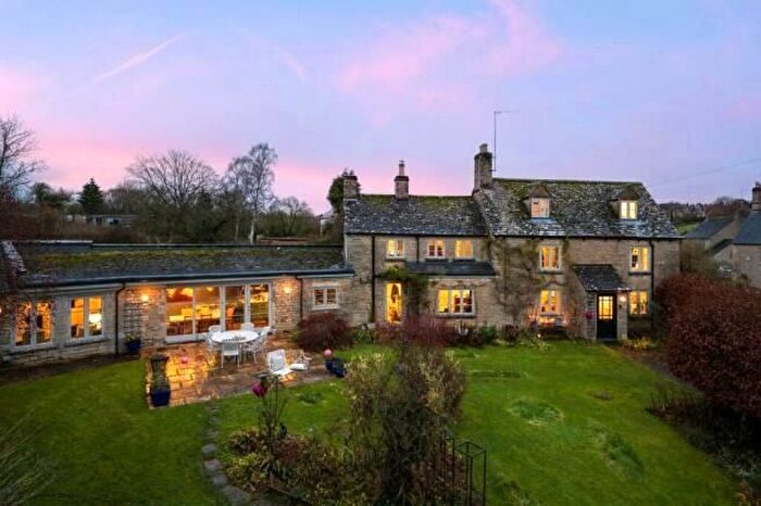 4 Bedroom Cottage To Rent In Chadlington, West Oxfordshire, OX7