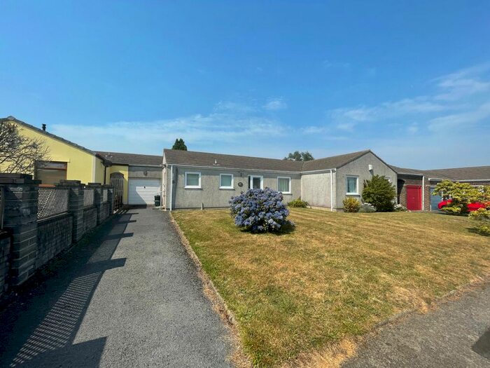 Houses for sale & to rent in SA61 1LW, Pembroke Road, Merlins Bridge