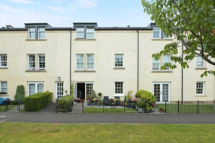 2 Bedroom Flat For Sale In Willowbrae Road, Duddingston, Edinburgh, EH8