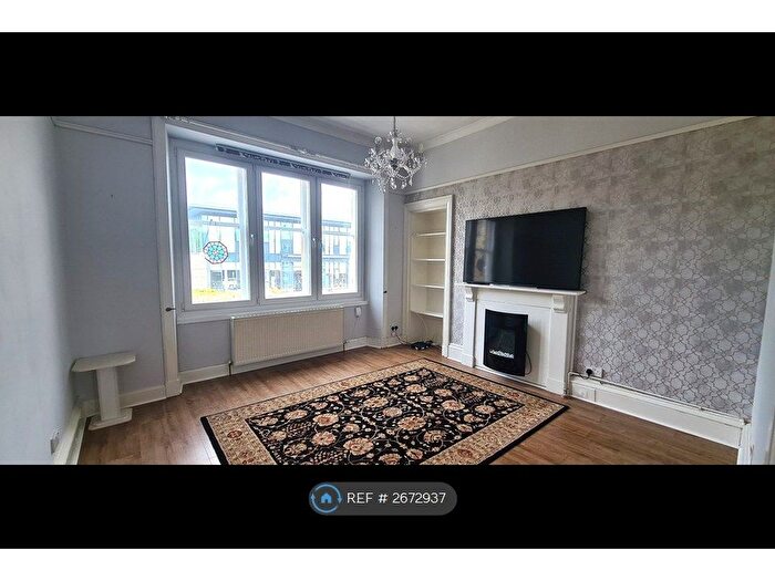 3 Bedroom Flat To Rent In Drymen Road, Bearsden, Glasgow, G61