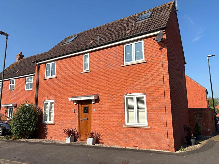 4 Bedroom Detached House For Sale In Cambrian Road, Walton Cardiff, Tewkesbury, GL20