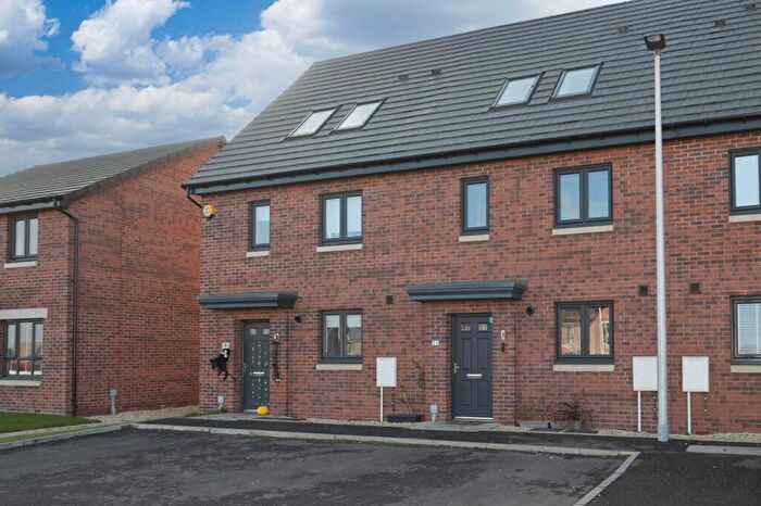 3 Bedroom Town House For Sale In Brocken Brigg Parkway, Gilmerton, Edinburgh, EH17